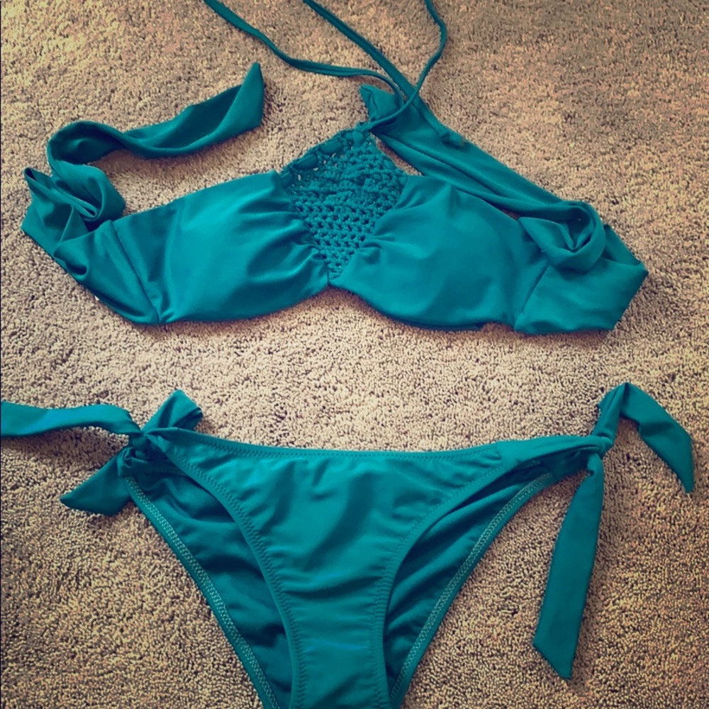 Halter bikini set (never worn)